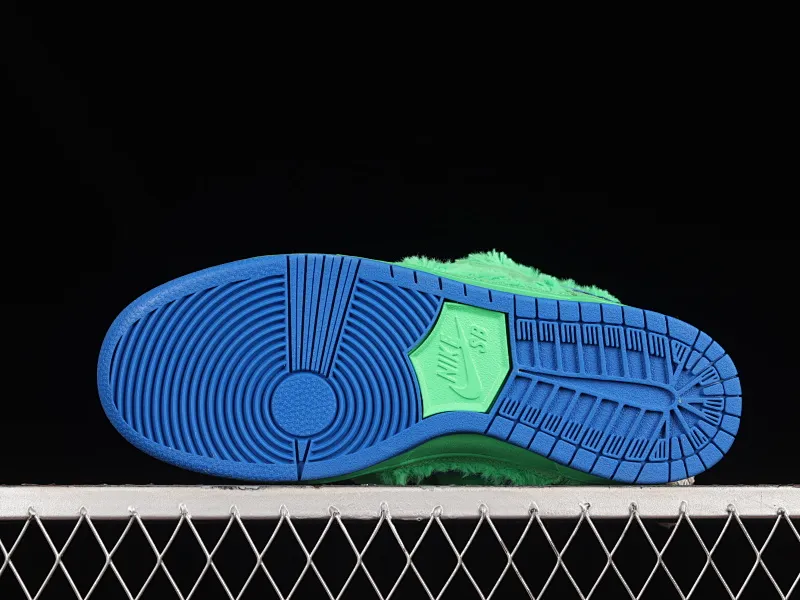 All Categories Nk SB Dunk Series Nk SB Dunk Low Low-top Sneakers OG Version Grateful Dead x Nk SB Dunk Low "Yellow Bear" Joint Model Green and Blue Bear Sports Skateboard Shoes CJ5378-300